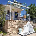 Lontos Village