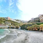Eleni Sea View Luxury Apartment In Mades