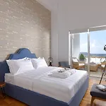 Spacious Mint Luxury Villa Access To Private Beach