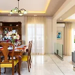 Villa Mary