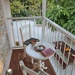 Pyrgos Country House