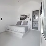 Caldera Cliff Suites