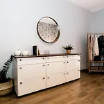 B12 New & Modern Seafront Apartment