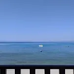 Seafront Apartment Pefkochori