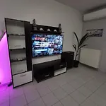 Elli\'S House