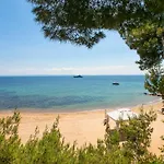 Chalkidiki Beachfront Haven - Perfect Location