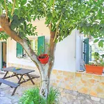 Zouli Athina