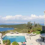 Villa Yellow Stone By Rodostamo Collection