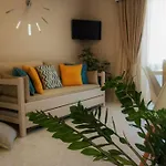 Remvi Deluxe Apartment 202 With Sea View