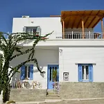 Esperos Seaside Suite In Adamas, Milos