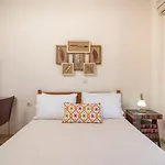 Family-Friendly Villa Bluefairy Dafni With Pool, Walk To Restaurants!