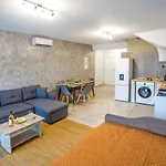 Rent House Diamond