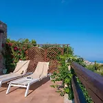 Votana Villa & Apartments