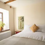 Philos Guesthouse