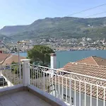 Yianiskari Holiday House
