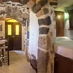 Palaiokastro Traditional House