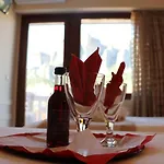 Hotel Kosta Famissi