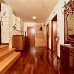 Lila\'S Luxury Villa