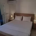 Achille\'S Apartment