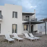 Milos Waves Luxury Apartments