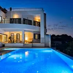 Alma Villa