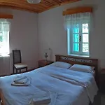 Guesthouse Iro