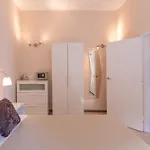 Eden Sea View Studios