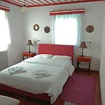 Guesthouse Iro