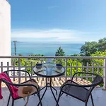 Eden Sea View Studios