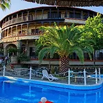 Nepheli Hotel