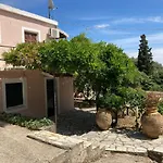 Aliki\'S Comfortable Holiday Apartments-Great Location