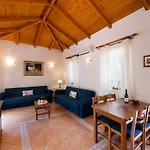 Delphinus Villas-Villa Nikitas
