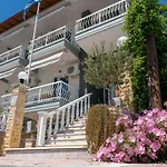 Rea Hotel