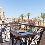 Blue Sea Relax Apartment