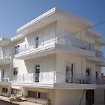 Miloi Rooms And Apartments