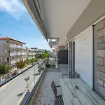 Ouzas Luxury Hotel