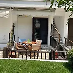 Xellena Apartment