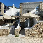 Rineia Complex By Live&Travel