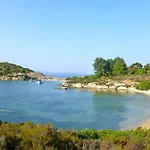 Havikee, Private Beach Villa!