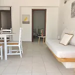 Gompos Apartment - Cozy Apartment Next To The Sea - Amazing Sea View