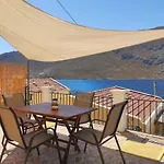 Gompos Apartment - Cozy Apartment Next To The Sea - Amazing Sea View