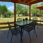 Camping Linaraki Apartments & Bungalows