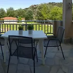 Camping Linaraki Apartments & Bungalows