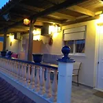 4 Seasons Suites Paradise On The Beach