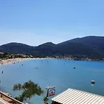Maistros Seafront Apartment