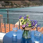 Sophia Limeni Apartments And Studios