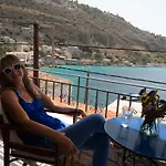 Sophia Limeni Apartments And Studios