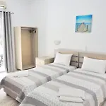 Egeon Rooms And Studios