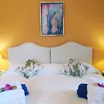 Efi\'S Cottage By The Sea