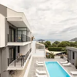 Cove Suites Apartment